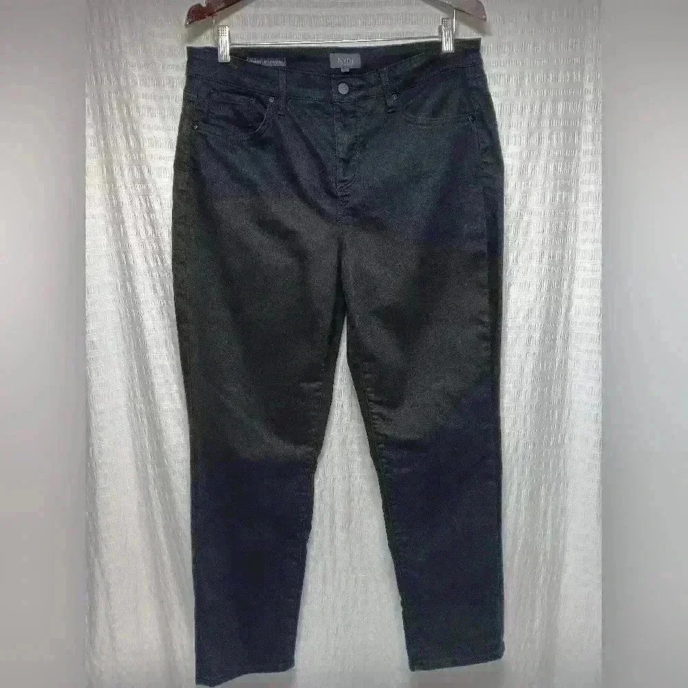 NYDJ Margot Girlfriend Jeans. Ladies size 10